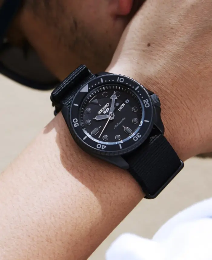 Seiko 5 Sports 42mm Automatisk – Svart/Textil - Bild 2
