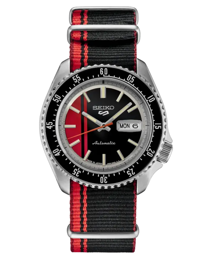 Seiko 5 Sports Automatisk Röd/Svart Nylon 42.5 mm - Bild 1