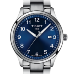 Tissot Gent XL Classic Herrklocka Quartz 42 mm – Blå Urtavla med Silverfärgad Boett och Länk