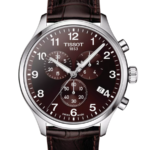 Tissot Chrono XL Classic Chronograph Herrklocka Quartz 45 mm – Brun Urtavla med Silverfärgad Boett och Brunt Läderarmband